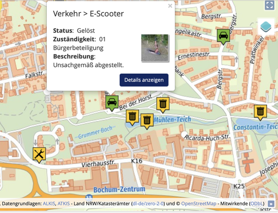 Ein Screenshot eine Karte. Auf der tauchen mehrere Markierungen auf. Einer der aufgeführten Mängel bezieht sich auf den Verkehr und zeigt das Foto eines escooter, damit der einerTextbeschreibung des Vorgangs.